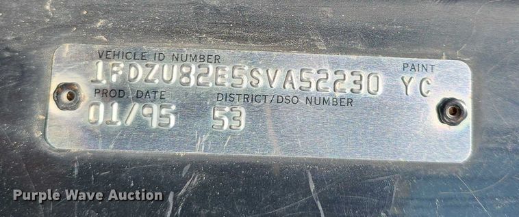 image for item DR3942 1995 Ford L8000 dump truck