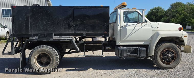 image for item DR3943 1987 Ford F700 sewer rodder truck