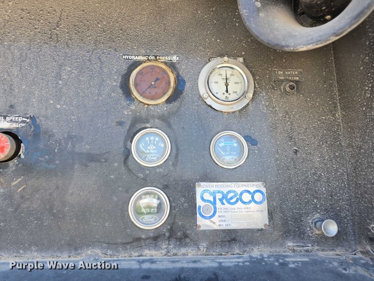 image for item DR3943 1987 Ford F700 sewer rodder truck