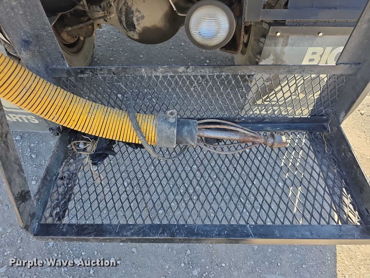 image for item DR3943 1987 Ford F700 sewer rodder truck