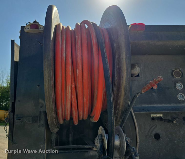 image for item DR3943 1987 Ford F700 sewer rodder truck