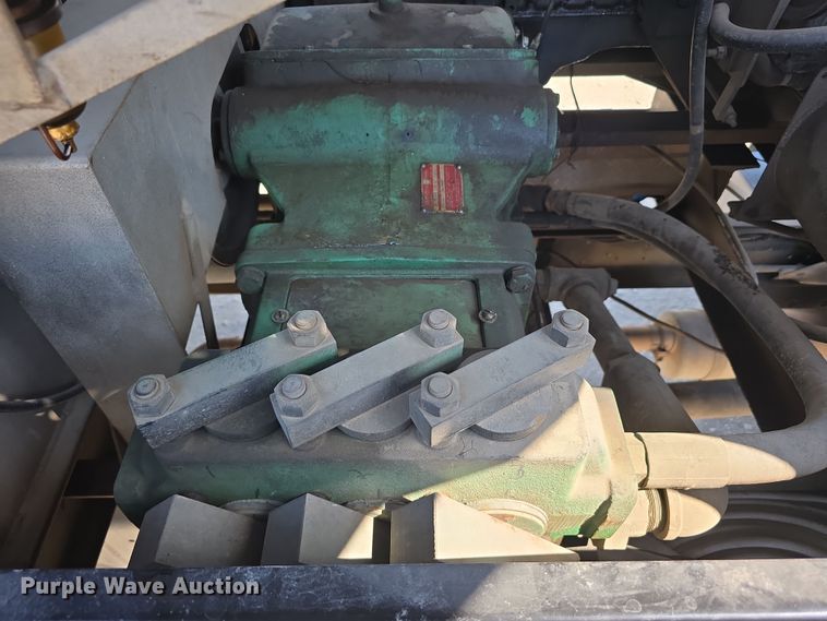 image for item DR3943 1987 Ford F700 sewer rodder truck