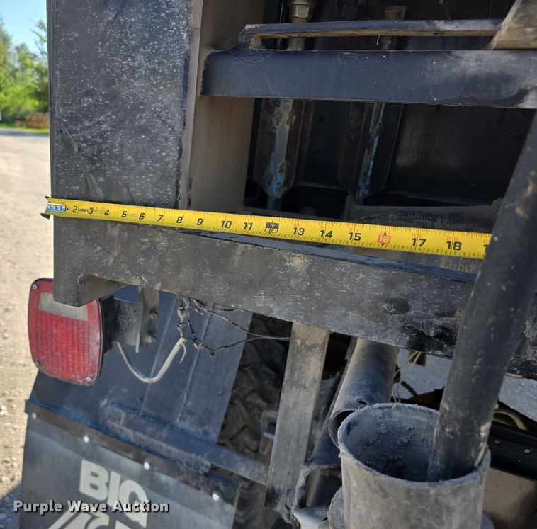 image for item DR3943 1987 Ford F700 sewer rodder truck