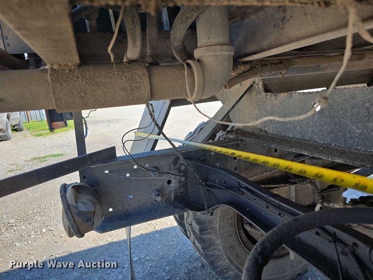 image for item DR3943 1987 Ford F700 sewer rodder truck