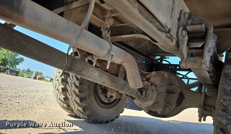 image for item DR3943 1987 Ford F700 sewer rodder truck