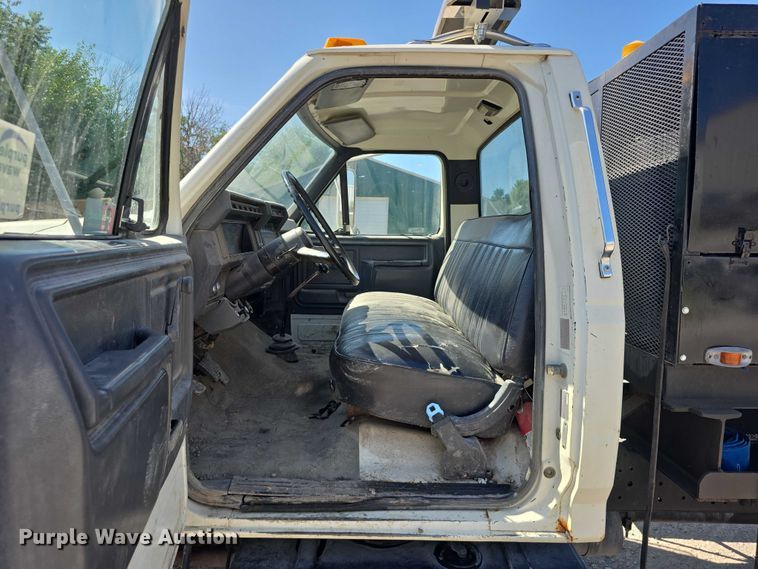 image for item DR3943 1987 Ford F700 sewer rodder truck