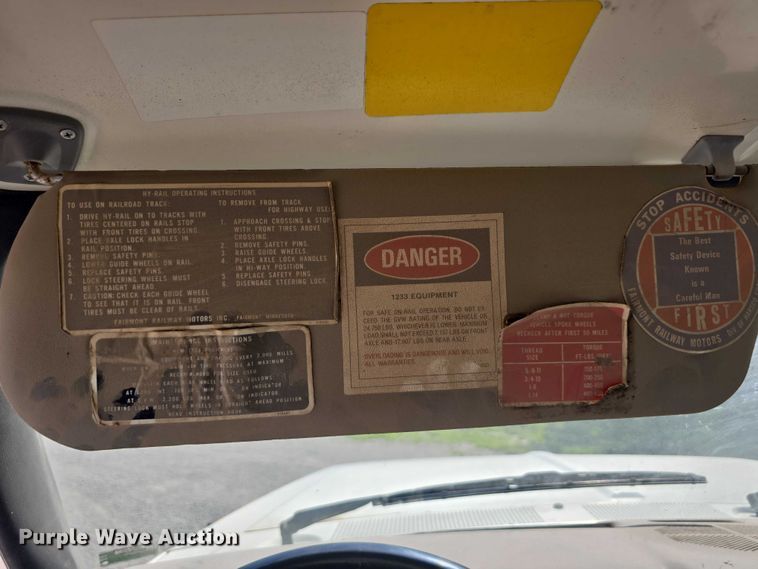 image for item DR3943 1987 Ford F700 sewer rodder truck