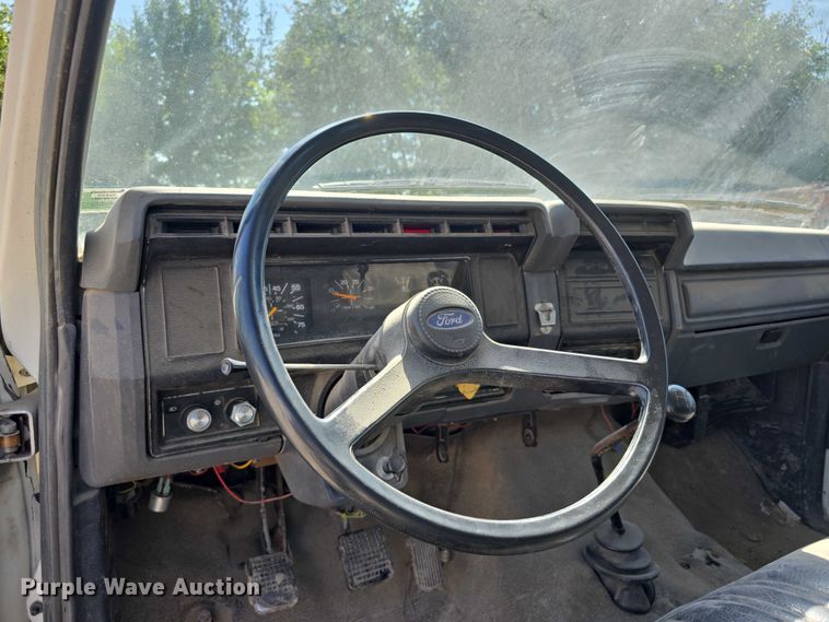 image for item DR3943 1987 Ford F700 sewer rodder truck