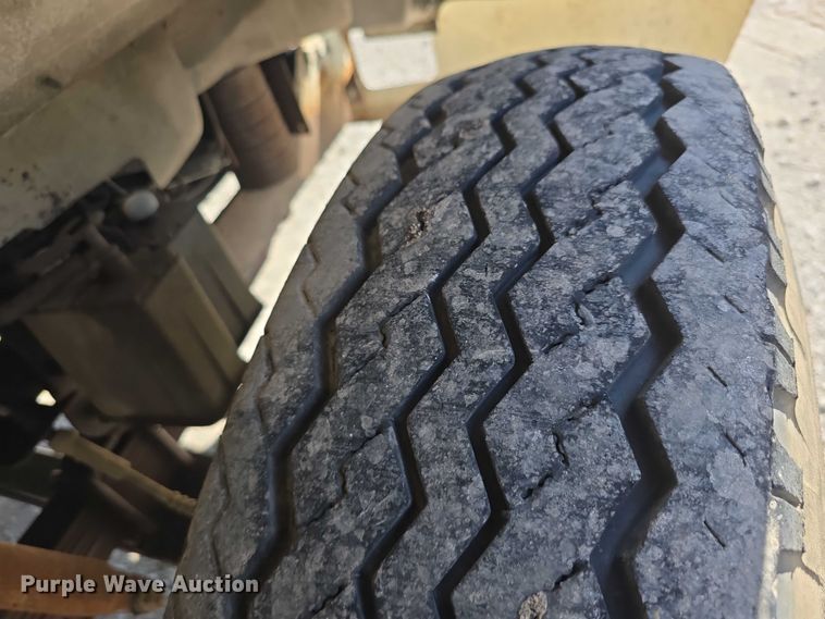 image for item DR3943 1987 Ford F700 sewer rodder truck