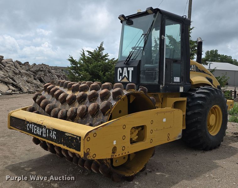 COMPACTADOR 2005 CATERPILLAR CP563E