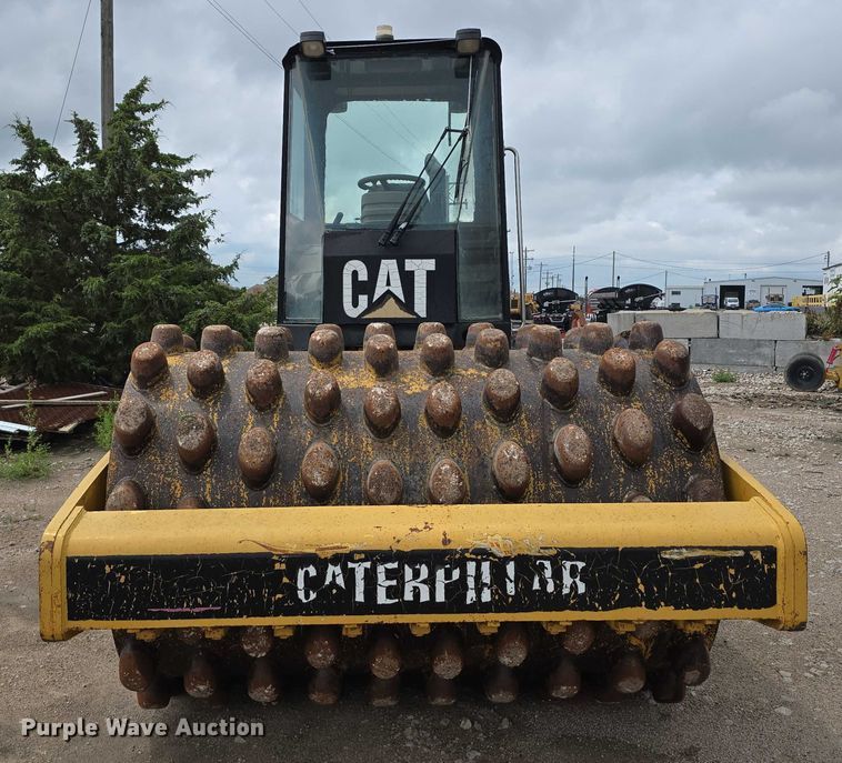 COMPACTADOR 2005 CATERPILLAR CP563E