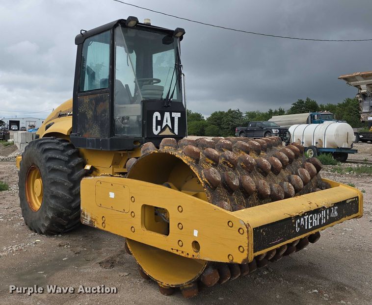 COMPACTADOR 2005 CATERPILLAR CP563E