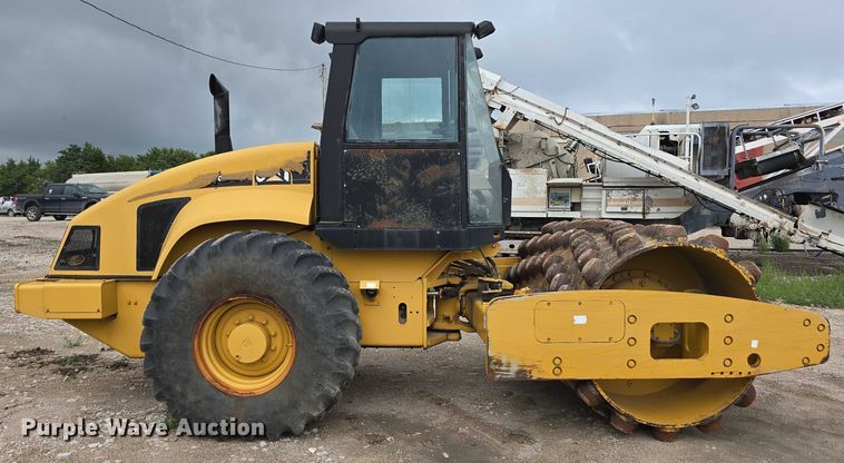 COMPACTADOR 2005 CATERPILLAR CP563E
