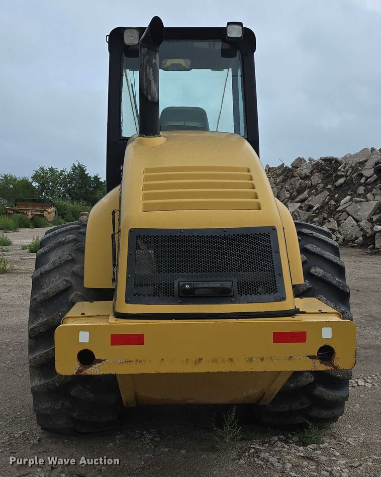 image for item DR3947 2005 Caterpillar CP-563E single drum vibratory roller