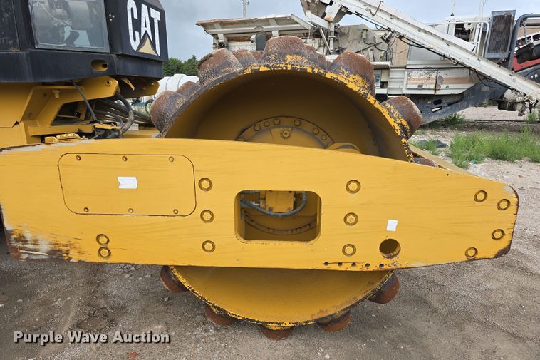 image for item DR3947 2005 Caterpillar CP-563E single drum vibratory roller