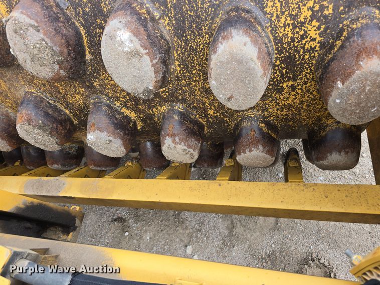 image for item DR3947 2005 Caterpillar CP-563E single drum vibratory roller