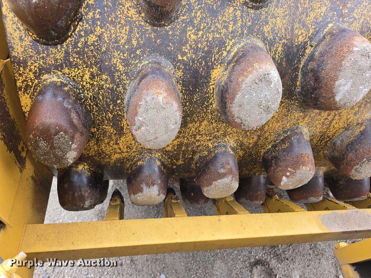 image for item DR3947 2005 Caterpillar CP-563E single drum vibratory roller