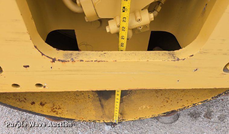image for item DR3947 2005 Caterpillar CP-563E single drum vibratory roller