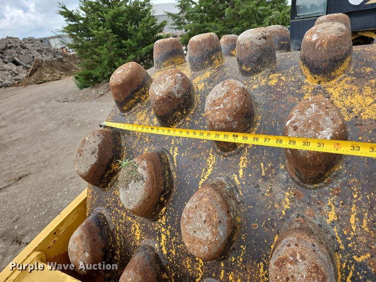 image for item DR3947 2005 Caterpillar CP-563E single drum vibratory roller