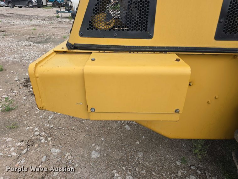 image for item DR3947 2005 Caterpillar CP-563E single drum vibratory roller