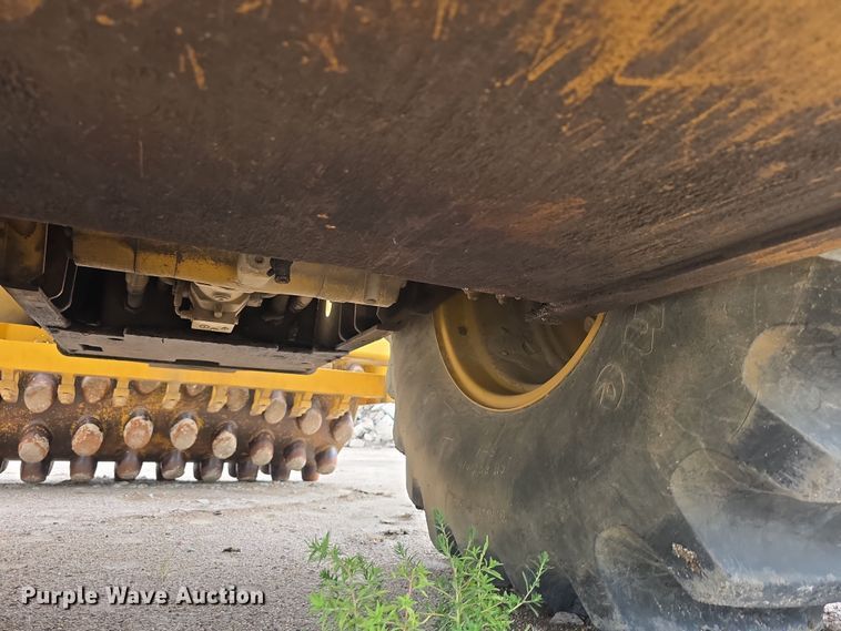 image for item DR3947 2005 Caterpillar CP-563E single drum vibratory roller