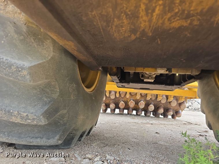 image for item DR3947 2005 Caterpillar CP-563E single drum vibratory roller