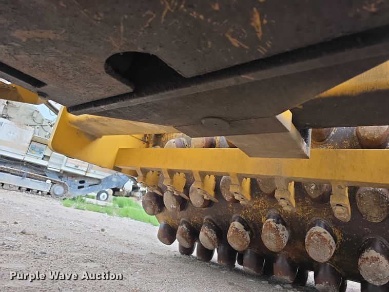 image for item DR3947 2005 Caterpillar CP-563E single drum vibratory roller