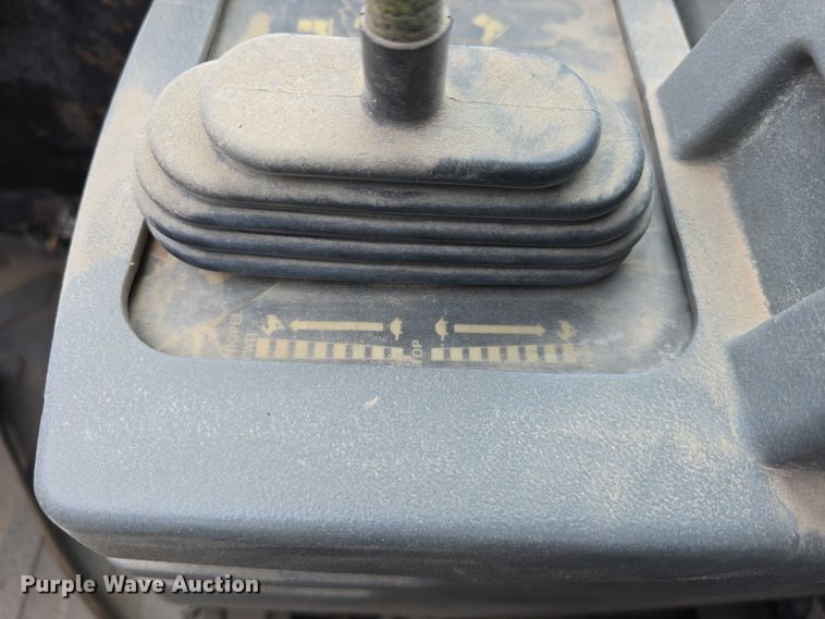 image for item DR3947 2005 Caterpillar CP-563E single drum vibratory roller