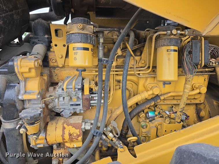 image for item DR3947 2005 Caterpillar CP-563E single drum vibratory roller