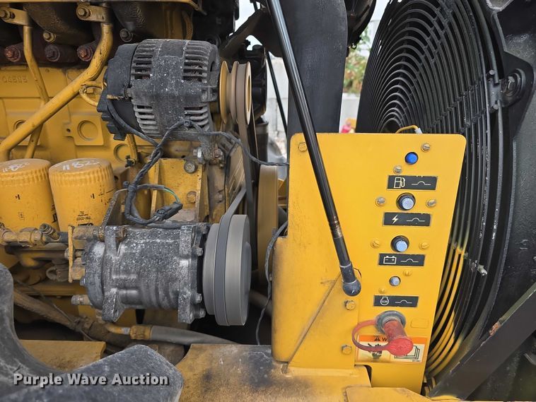 image for item DR3947 2005 Caterpillar CP-563E single drum vibratory roller