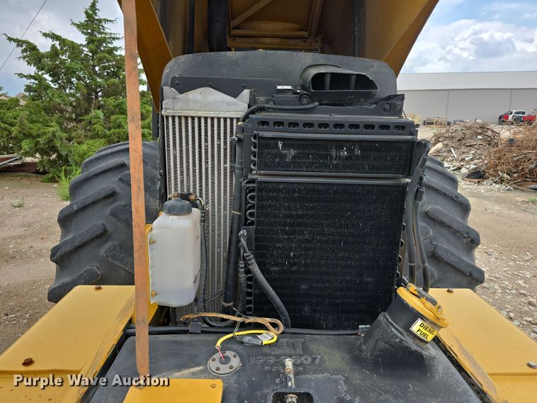 image for item DR3947 2005 Caterpillar CP-563E single drum vibratory roller