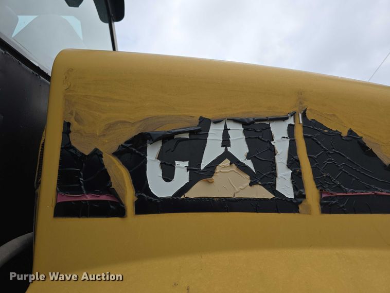 image for item DR3947 2005 Caterpillar CP-563E single drum vibratory roller