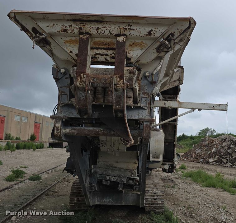 image for item DR3948 Metso Lokotrack LT1110S impact crushing plant