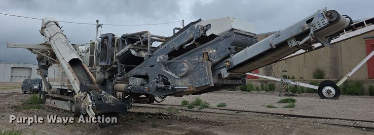 image for item DR3948 Metso Lokotrack LT1110S impact crushing plant