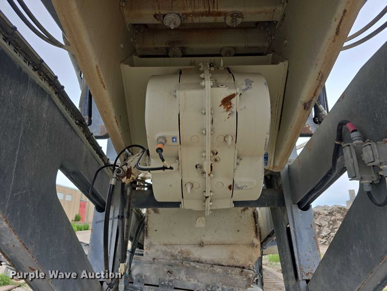 image for item DR3948 Metso Lokotrack LT1110S impact crushing plant