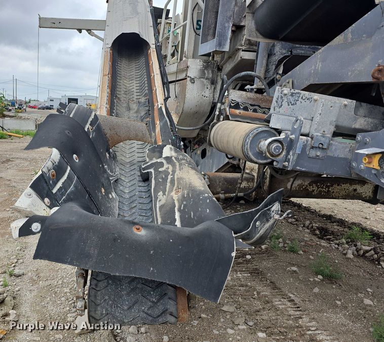 image for item DR3948 Metso Lokotrack LT1110S impact crushing plant