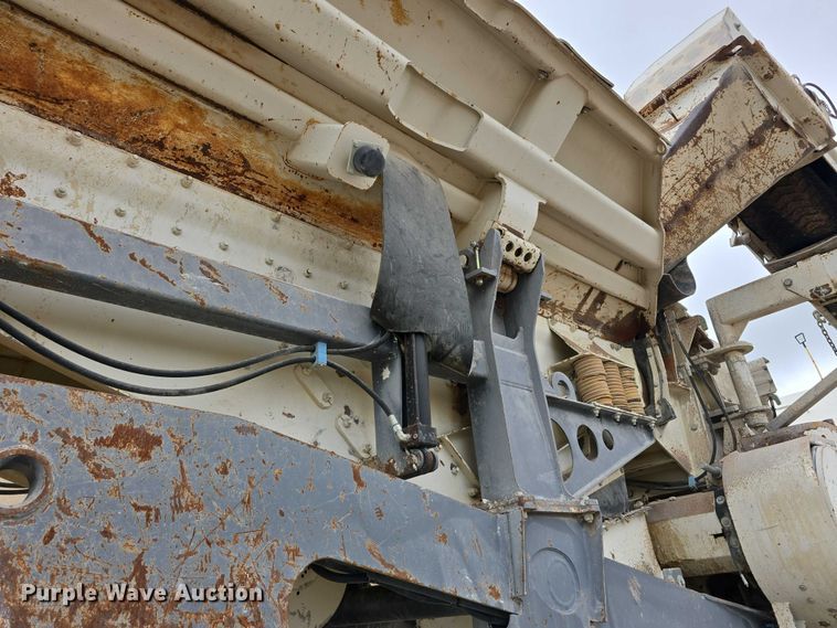 image for item DR3948 Metso Lokotrack LT1110S impact crushing plant