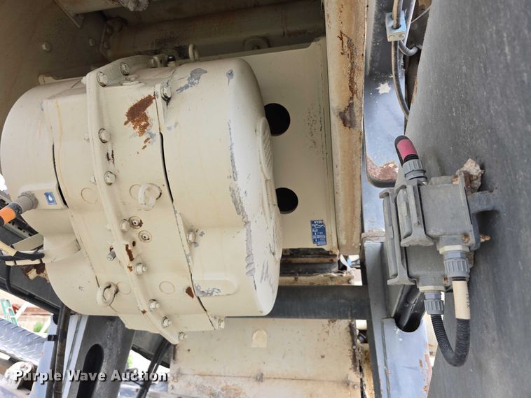 image for item DR3948 Metso Lokotrack LT1110S impact crushing plant