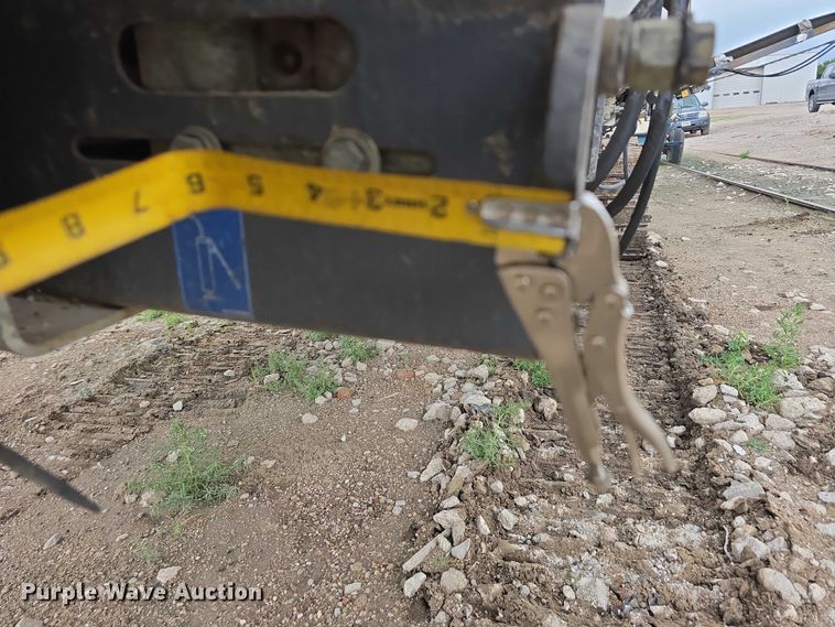 image for item DR3948 Metso Lokotrack LT1110S impact crushing plant