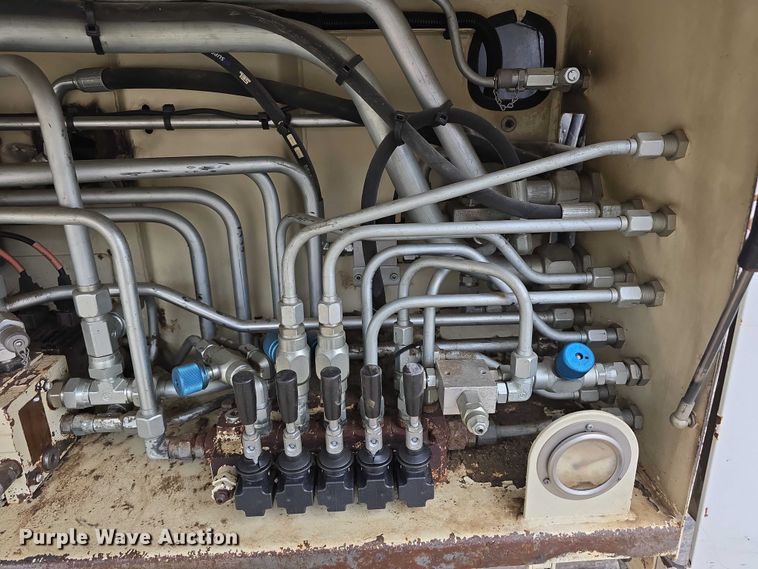 image for item DR3948 Metso Lokotrack LT1110S impact crushing plant