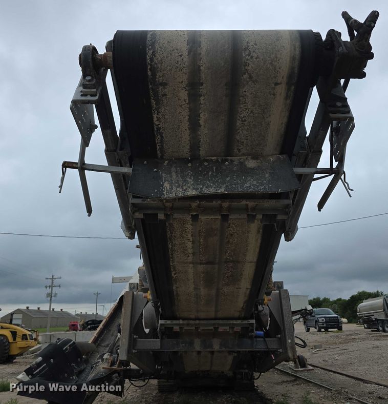 image for item DR3948 Metso Lokotrack LT1110S impact crushing plant