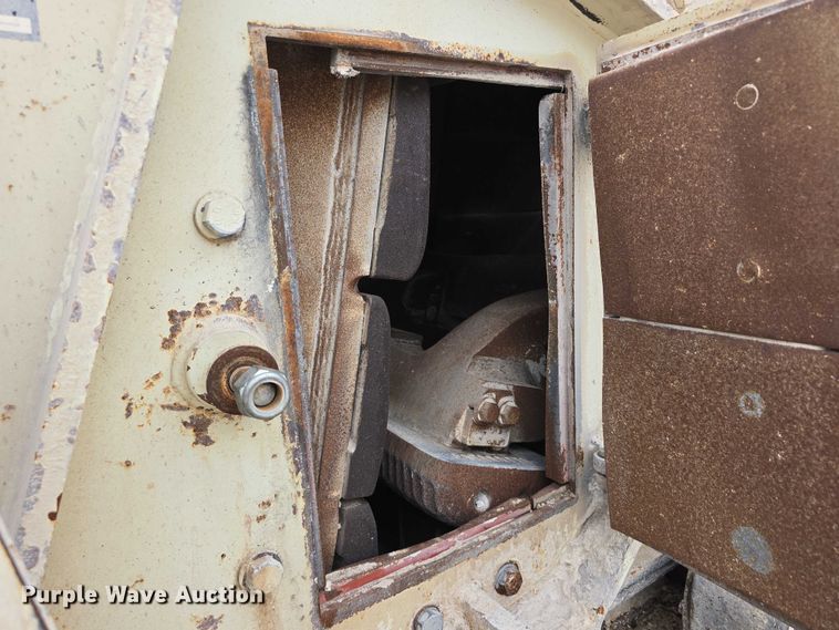 image for item DR3948 Metso Lokotrack LT1110S impact crushing plant