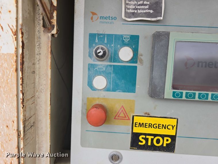 image for item DR3948 Metso Lokotrack LT1110S impact crushing plant