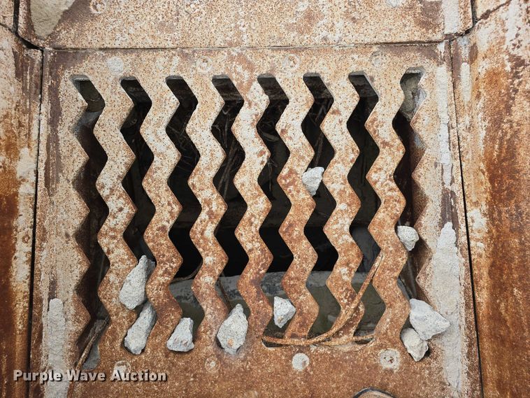 image for item DR3948 Metso Lokotrack LT1110S impact crushing plant