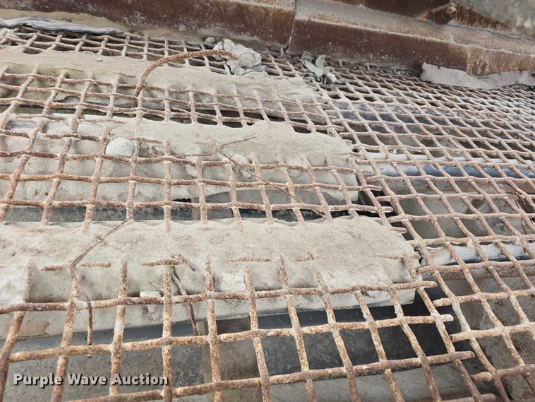 image for item DR3948 Metso Lokotrack LT1110S impact crushing plant