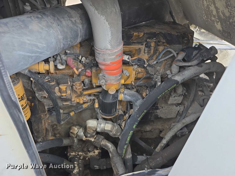 image for item DR3948 Metso Lokotrack LT1110S impact crushing plant