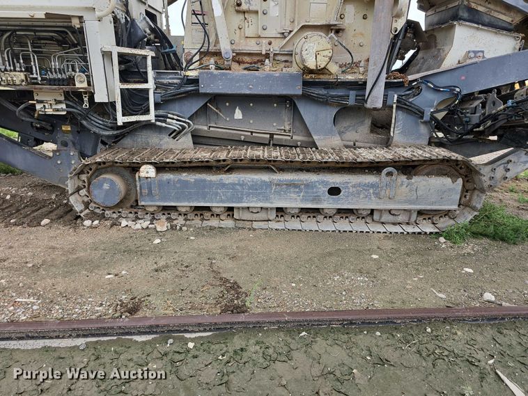 image for item DR3948 Metso Lokotrack LT1110S impact crushing plant