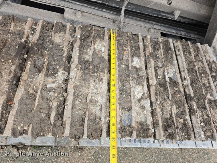 image for item DR3948 Metso Lokotrack LT1110S impact crushing plant