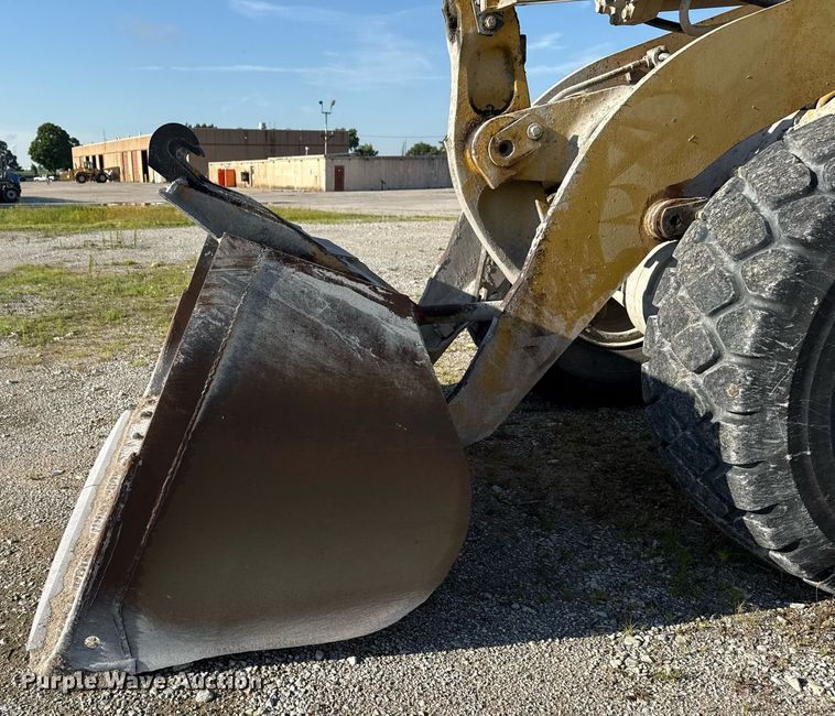 image for item DS3820 1998 Caterpillar 950G wheel loader