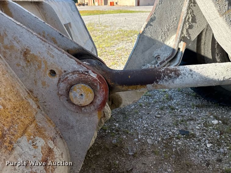 image for item DS3820 1998 Caterpillar 950G wheel loader